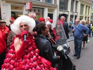 enhanced buzz 29986 1365520370 11 300x225 Thousands of people protested in Amsterdam yesterday against President Putins homophobic laws in Russia. 
